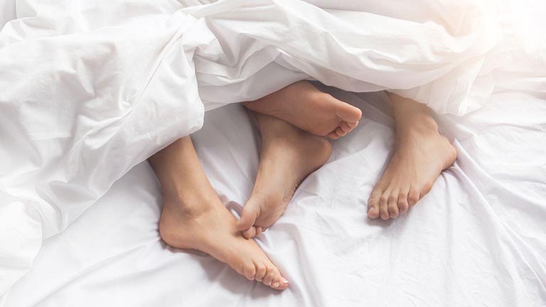 Nhu cầu sinh lý của con gái khi yêu, con gái khi yêu rất thích được quan hệ tình dục 
