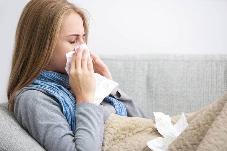 sinh xong bao lâu được uống nước đá