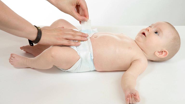 Tiêu chảy ở trẻ sơ sinh là gì? Nguy hiểm không?