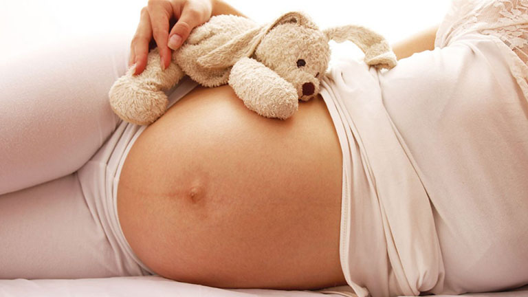 Làm gì khi mang thai tháng thứ 4 - 5 bị căng cứng bụng