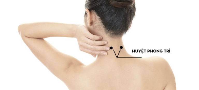 Bấm huyệt Phong trì chữa viêm amidan