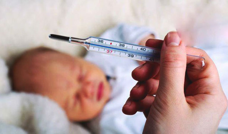 trẻ sơ sinh 1 tháng tuổi bị ho