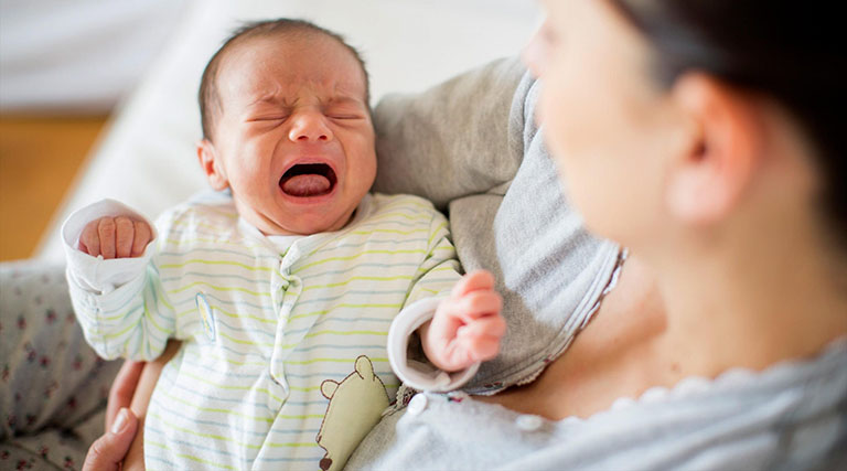 Trẻ sơ sinh 1 tháng tuổi bị ho 