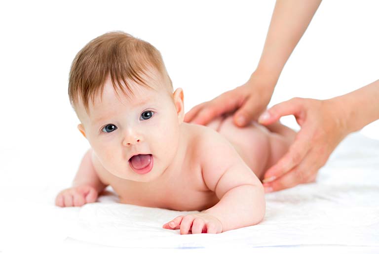 Nguyên nhân trẻ sơ sinh xì hơi nhiều nhưng không ị