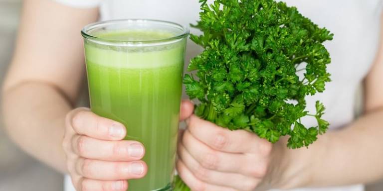 Tăng cường chức năng sinh lý với nước ép cần tây