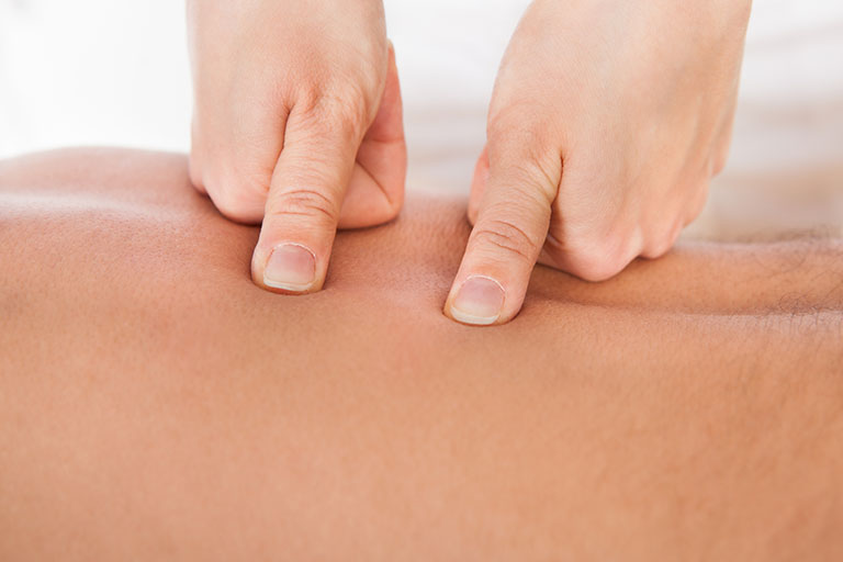 bấm huyệt chữa yếu sinh lý nam