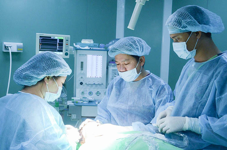 nâng mũi cho nam giới tại tphcm