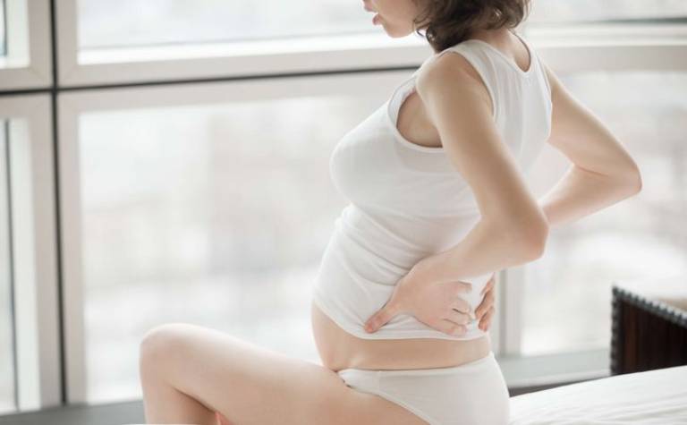 Bị thoát vị đĩa đệm có mang thai được không? Bác sĩ giải đáp