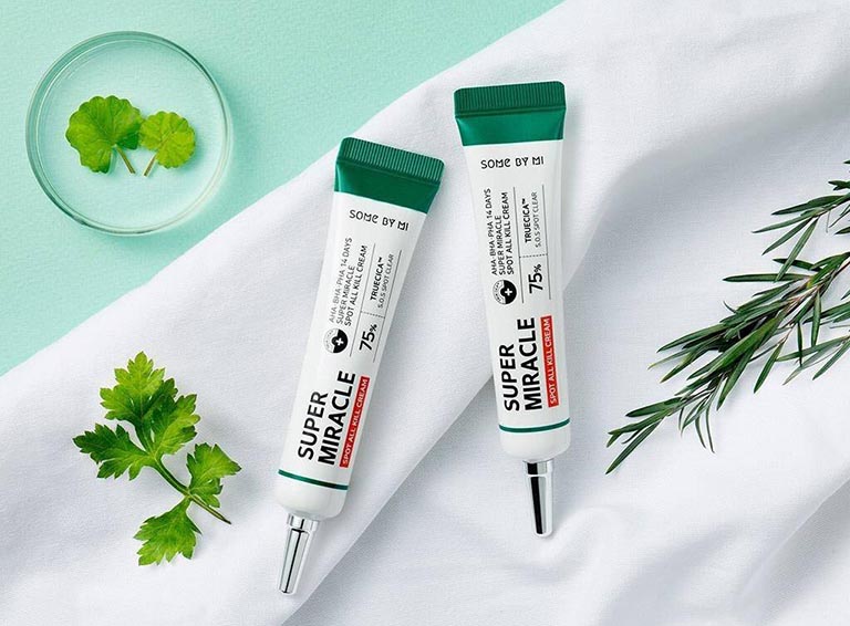 Top 11 loại kem trị mụn đầu đen tốt nhất được chị em chia sẻ