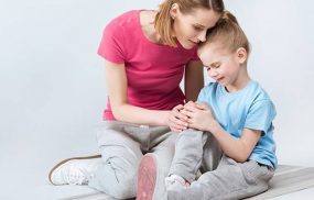 Trẻ 4 tuổi bị đau khớp gối là bệnh gì? Nguy hiểm không?