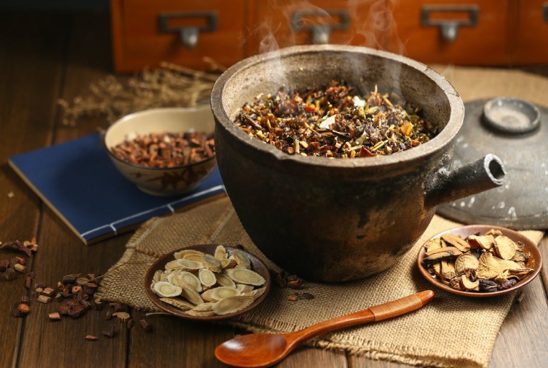 Chữa bệnh trĩ ở trẻ em bằng bài thuốc Đông y