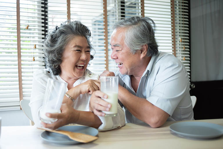 bị gai cột sống uống sữa gì