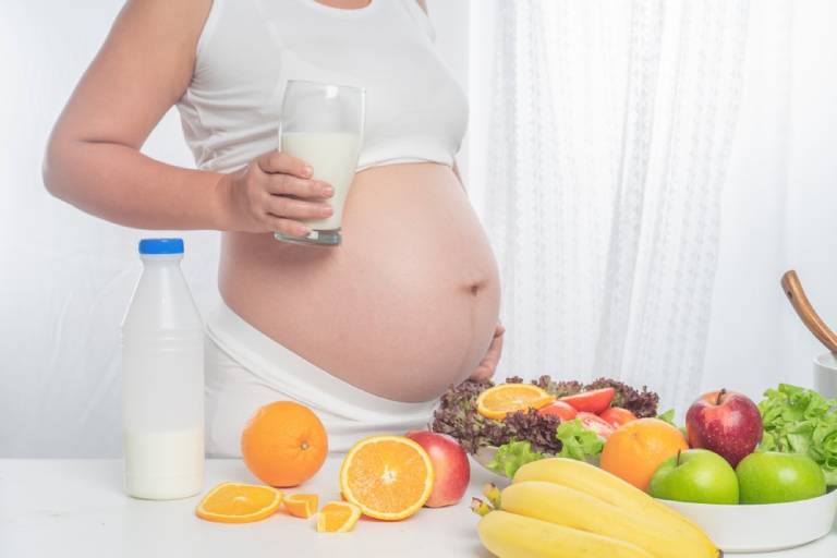 Một số lưu ý khi dùng rau diếp cá chữa bệnh trĩ ở bà bầu