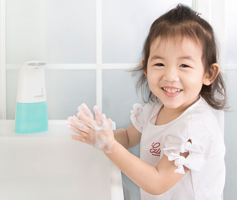 chăm sóc trẻ bị tay chân miệng