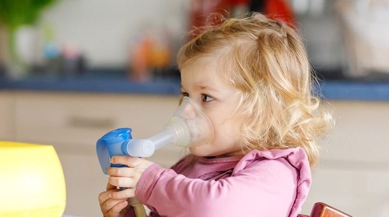 Hướng dẫn chăm sóc trẻ bị viêm phổi đúng cách tại nhà