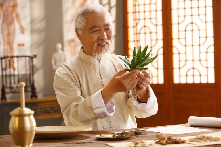 Chữa bệnh trĩ bằng phương pháp dân gian có hiệu quả không?