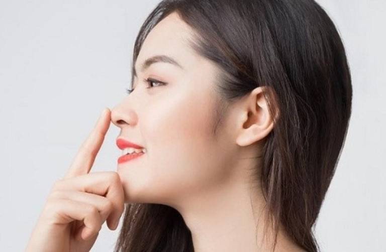 Có thể áp dụng bài tập đẩy mũi nếu mũi của bạn dài nhưng không cao để cải thiện chiều cao của mũi