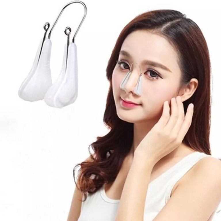 Dùng kẹp nâng mũi tẹt