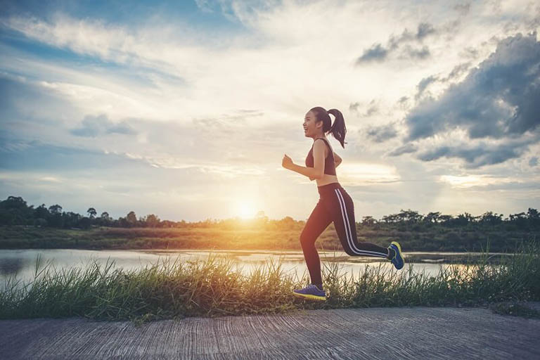 Nâng mũi 2 tháng vẫn sưng