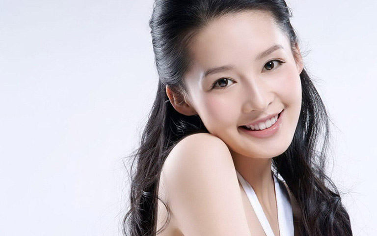 Treo chân mày có để lại sẹo không?