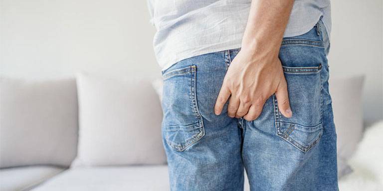 trĩ ngoại tắc mạch là sự hình thành những cục máu đông khi mắc trĩ ngoại do sự phá vỡ mạch máu tại mạng mạch trĩ