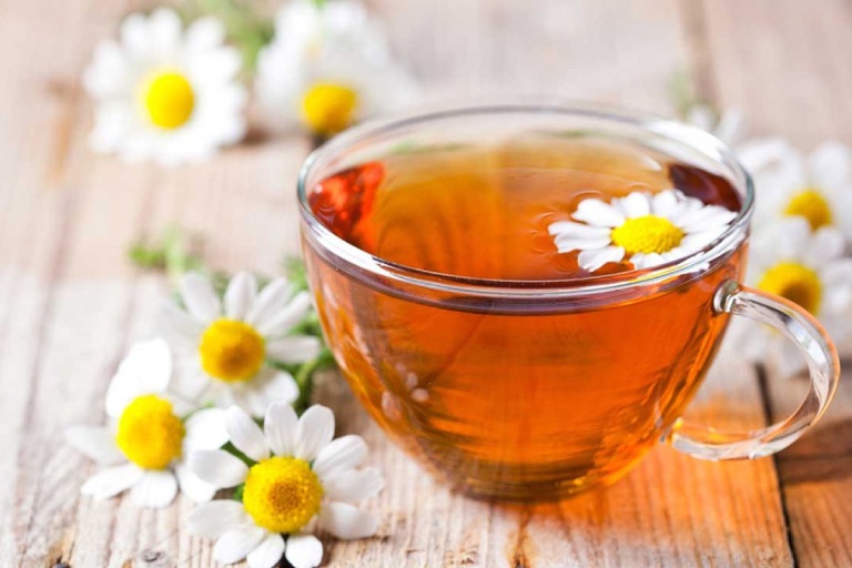 Mẹo giảm cơn đau dạ dày tức thời bằng hoa cúc La Mã