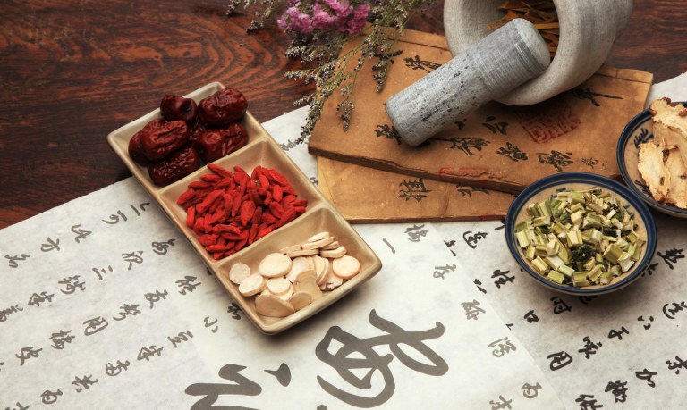 6 bài thuốc Đông y chữa chàm cấp tính thể thấp nhiệt