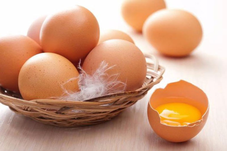 Chữa bệnh vẩy nến bằng lòng đỏ trứng gà