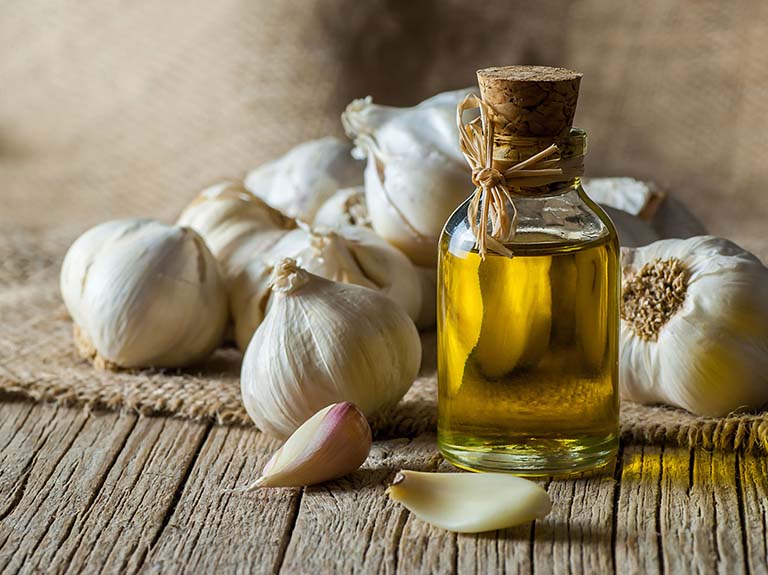 chữa vảy nến bằng dầu dừa