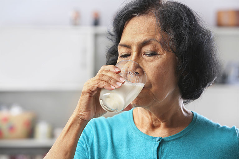 Người bị tiểu đường có uống sữa được không?
