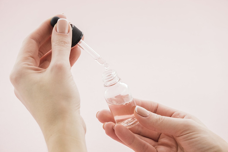 serum trị thâm mụn
