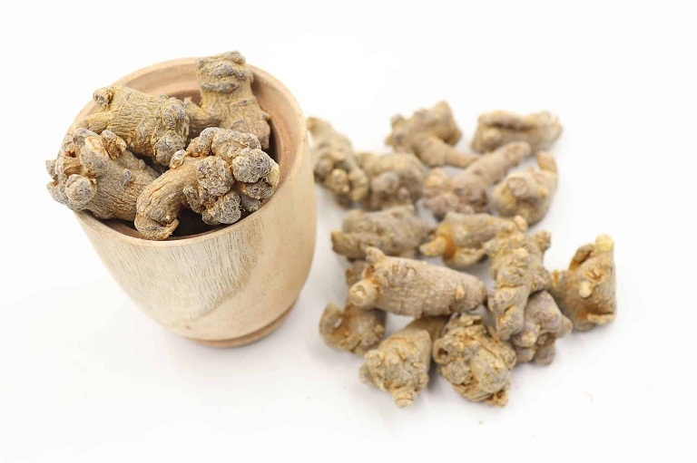lưu ý khi dùng tam thất