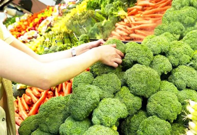 Không tiêu hoá được rau, đi phân sống