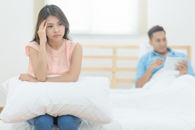 Huyết trắng vón cục như bã đậu có nguy hiểm không?