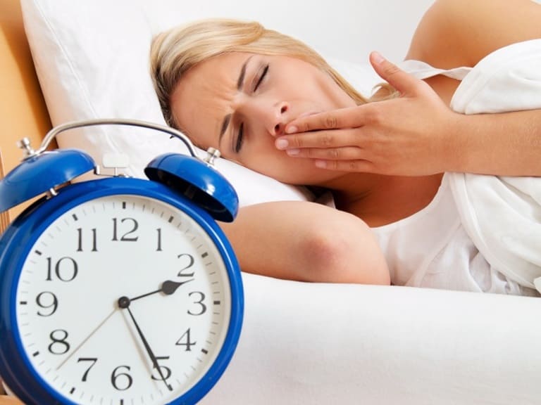 Ngủ trưa có tốt không? Ngủ bao nhiêu là đủ?