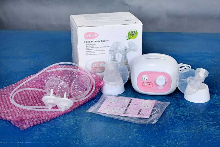 Máy hút sữa Unimom Forte