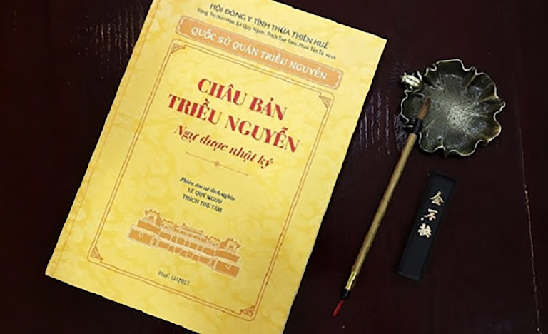 Cuốn Châu Bản triều Nguyễn - Ngự Dược Nhật Ký