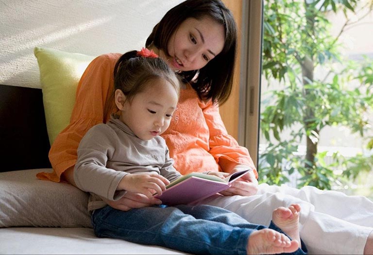 Trẻ bại não thể múa vờn