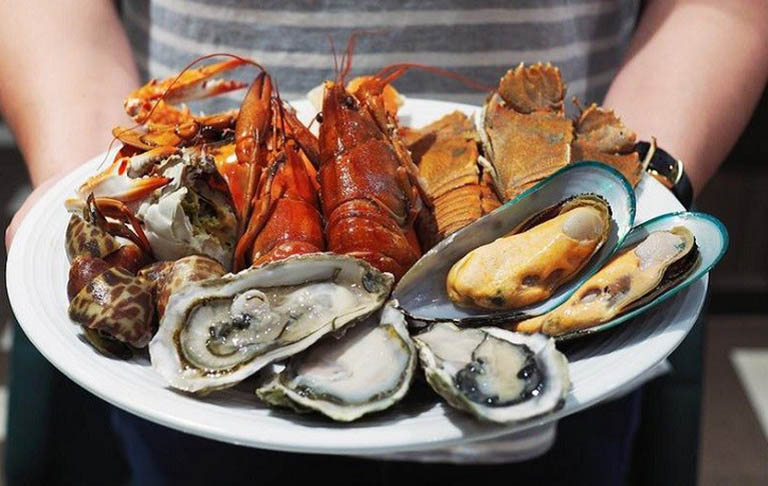 Chế độ dinh dưỡng cho trẻ tự kỷ